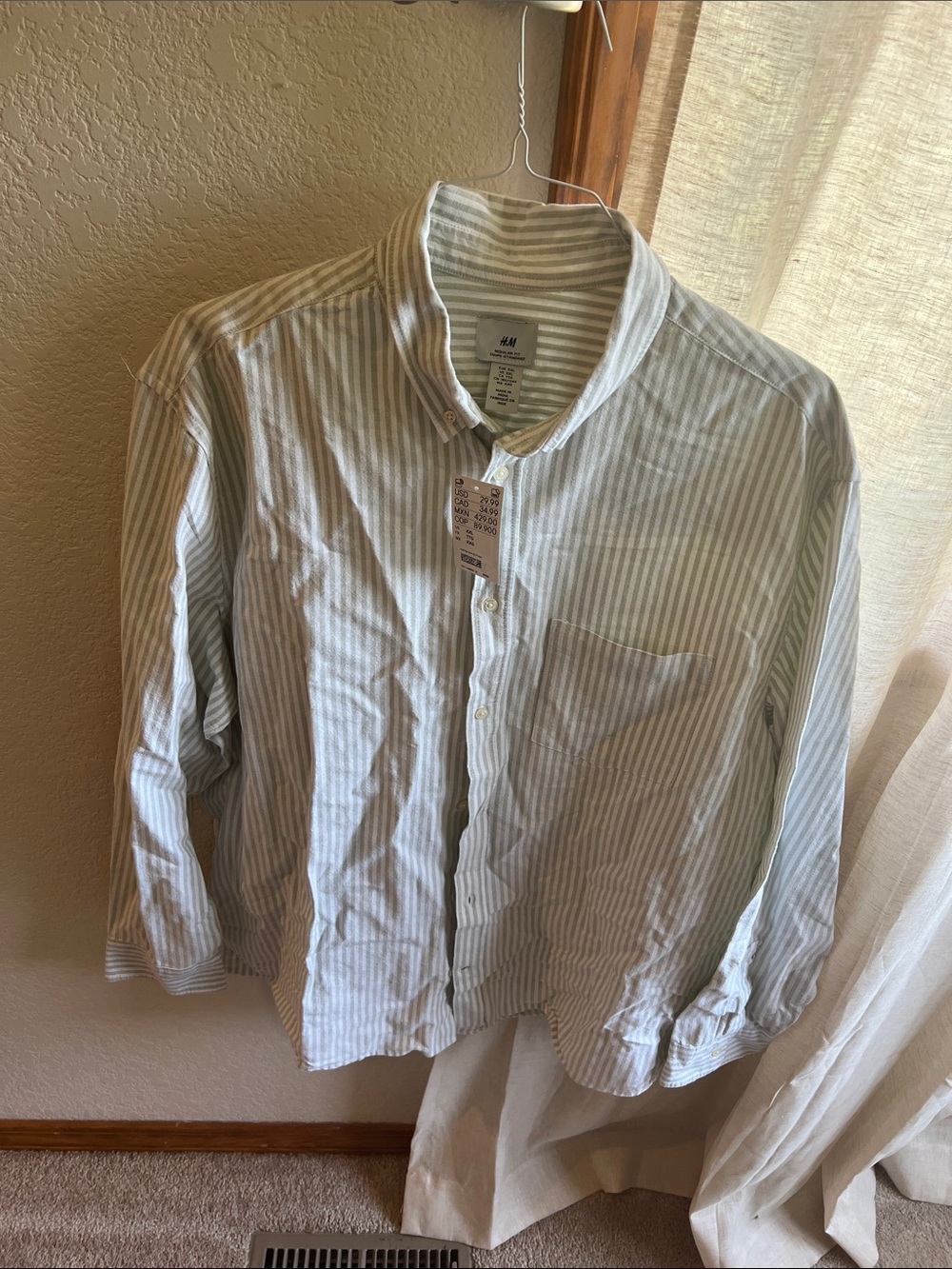 H&M Men's Light Green and White Striped Button-Down Shirt